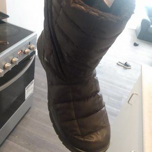 The North face winter boots